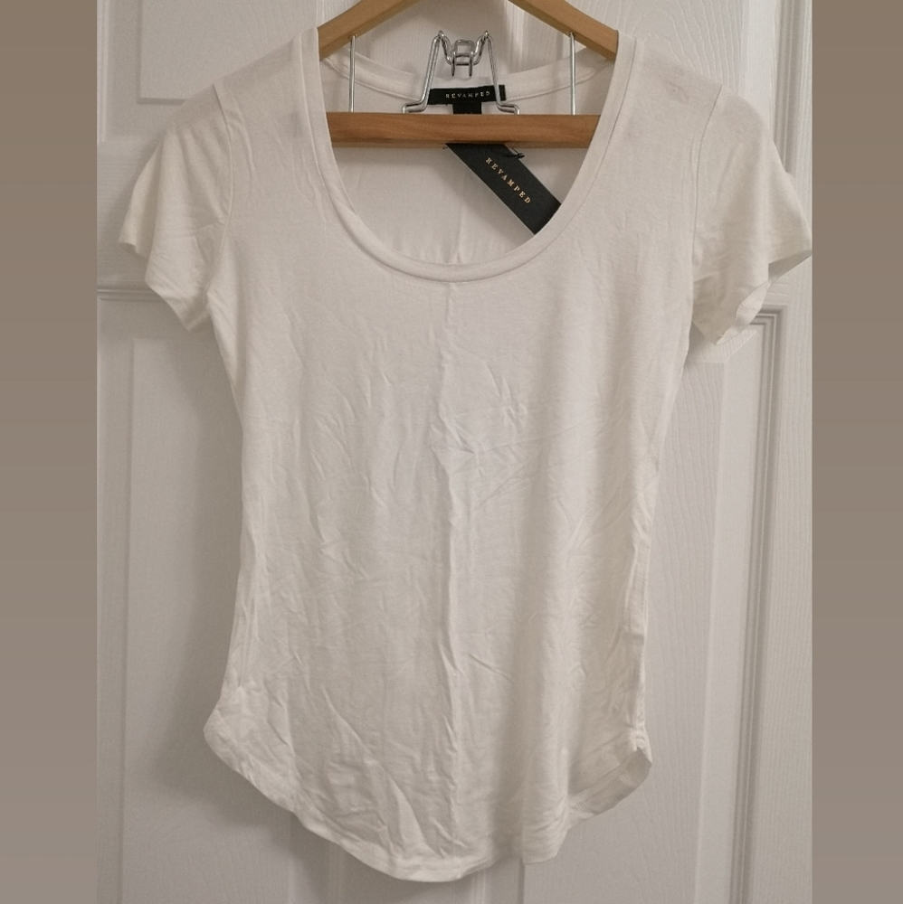 New white tee